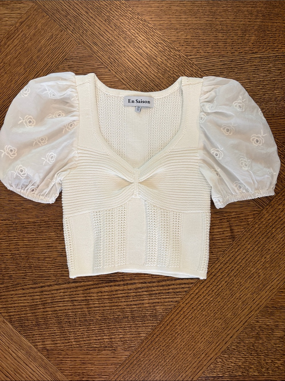 En Saison Ivory Puff-Sleeve Cropped Knit Top